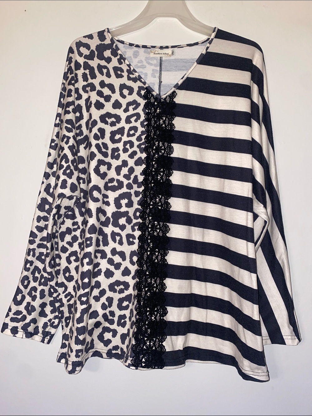 Black & White Mixed Print V-Neck Long Sleeve Top with Lace Center Panel